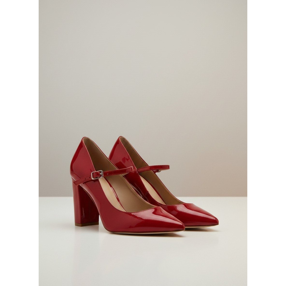 Steve Madden Malena Red Sandals - Women's Size 7.5 - Nib